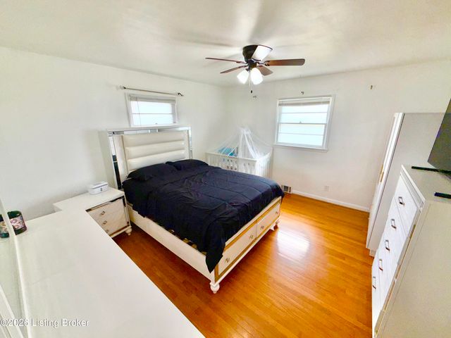 2303 Ecton Ln, Louisville, KY 40216