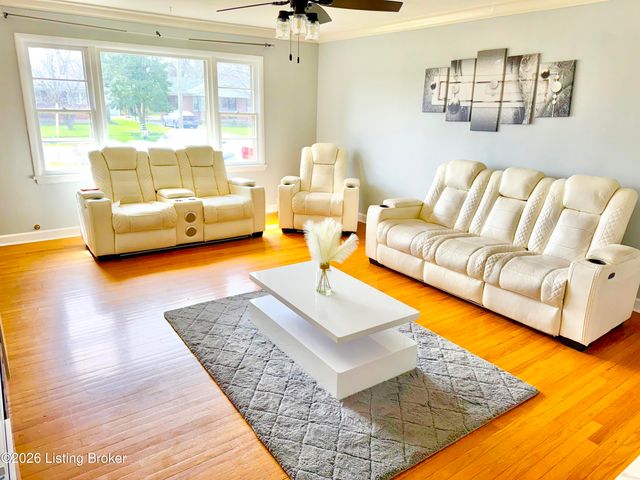 2303 Ecton Ln, Louisville, KY 40216