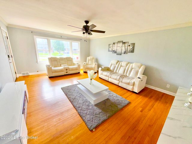 2303 Ecton Ln, Louisville, KY 40216