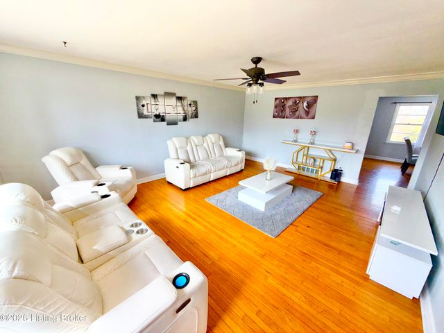 2303 Ecton Ln, Louisville, KY 40216