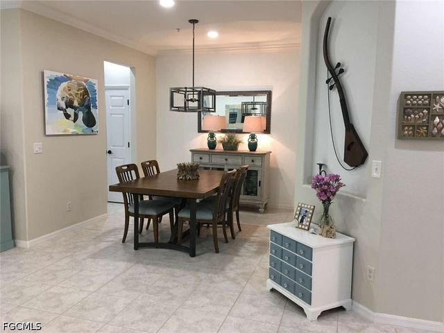4695 Winged Foot CT 102, Naples, FL 34112