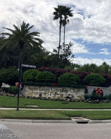 4695 Winged Foot CT 102, Naples, FL 34112
