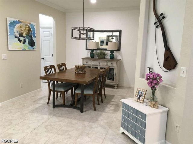 4695 Winged Foot CT 102, Naples, FL 34112