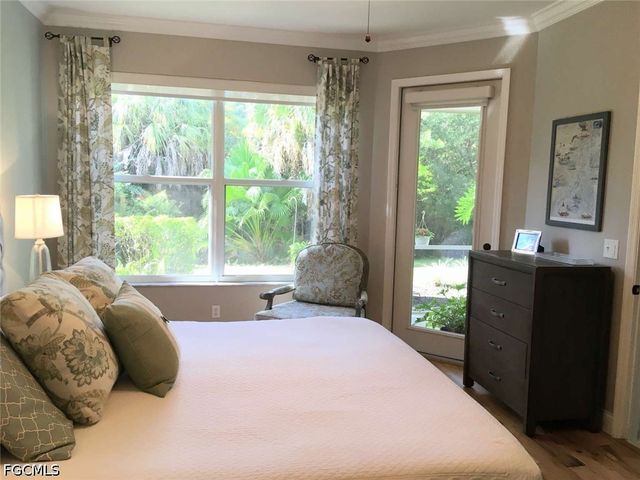 4695 Winged Foot CT 102, Naples, FL 34112