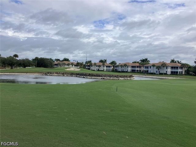 4695 Winged Foot CT 102, Naples, FL 34112