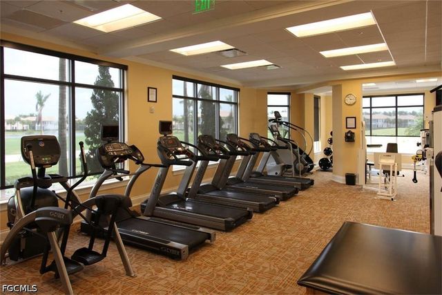 4695 Winged Foot CT 102, Naples, FL 34112