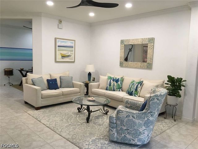 4695 Winged Foot CT 102, Naples, FL 34112