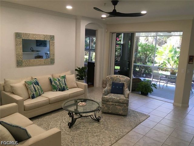 4695 Winged Foot CT 102, Naples, FL 34112