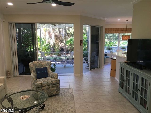 4695 Winged Foot CT 102, Naples, FL 34112