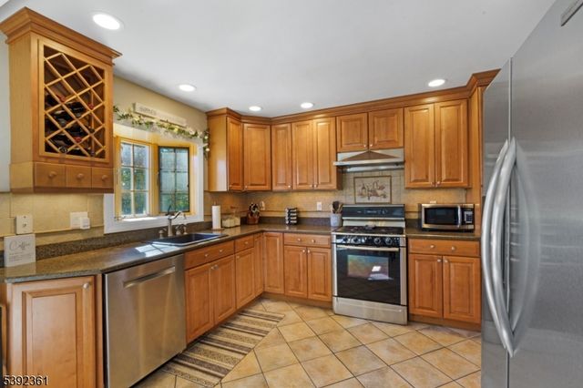 6 Ann St, Roxbury Twp., NJ 07876