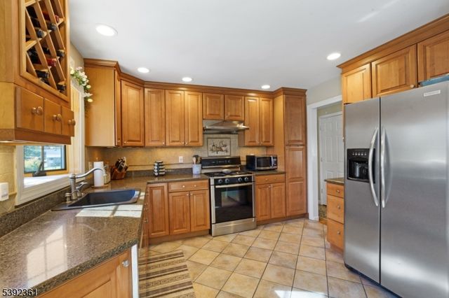 6 Ann St, Roxbury Twp., NJ 07876