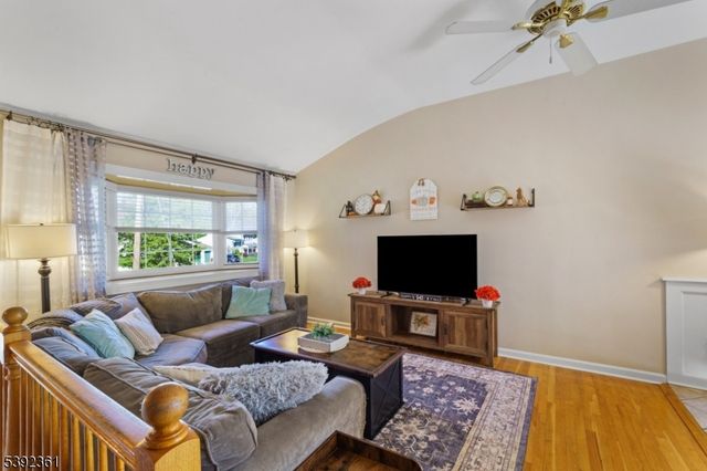 6 Ann St, Roxbury Twp., NJ 07876