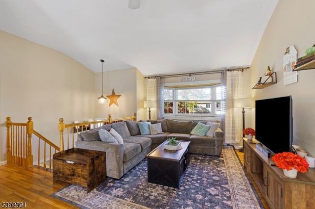 6 Ann St, Roxbury Twp., NJ 07876