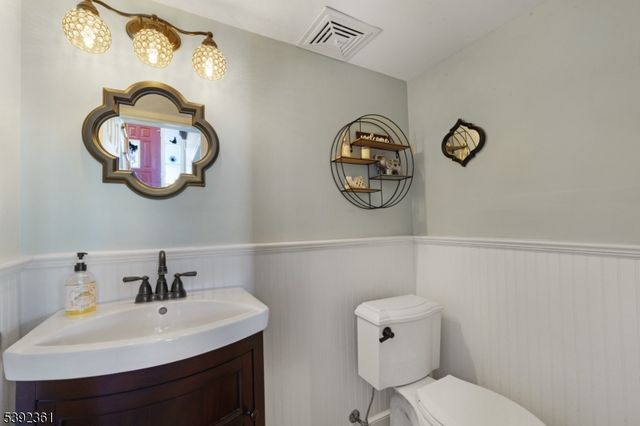 6 Ann St, Roxbury Twp., NJ 07876