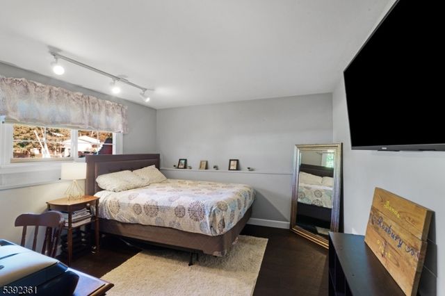 6 Ann St, Roxbury Twp., NJ 07876