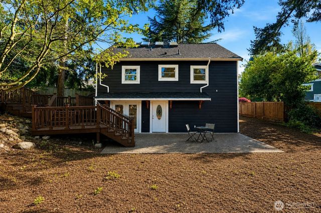 24305 90th Avenue W, Edmonds, WA 98026