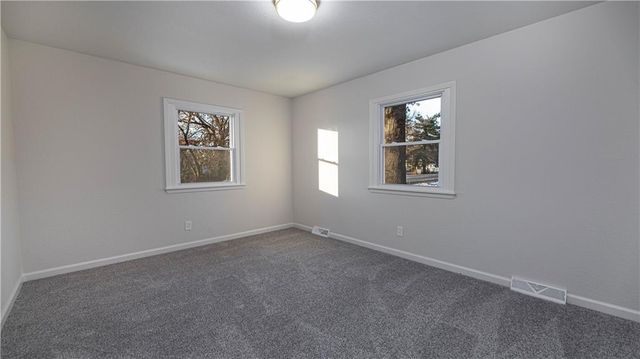 2805 Berry Avenue, Independence, MO 64057