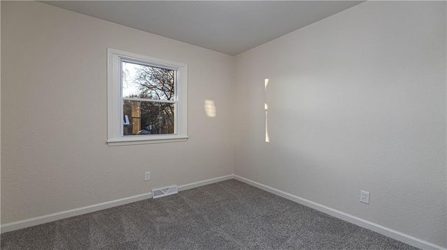 2805 Berry Avenue, Independence, MO 64057