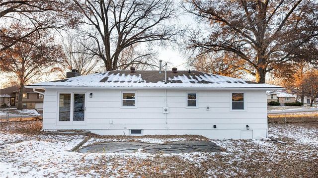 2805 Berry Avenue, Independence, MO 64057