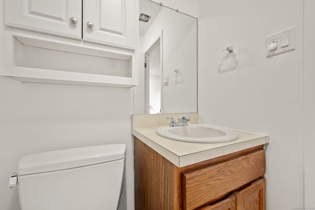 16 Lawton Road 22, Manchester, CT 06042