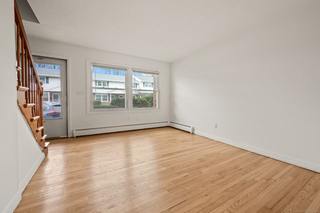 16 Lawton Road 22, Manchester, CT 06042