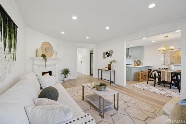 1607 44th Avenue, San Francisco, CA 94122