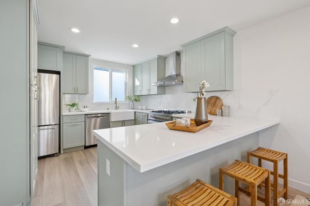 1607 44th Avenue, San Francisco, CA 94122