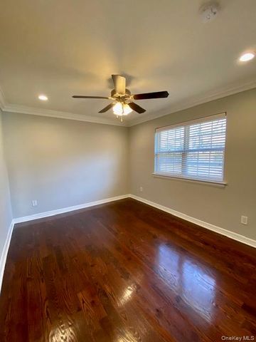 105 Westwood Drive 125, Westbury, NY 11590