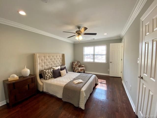 105 Westwood Drive 125, Westbury, NY 11590