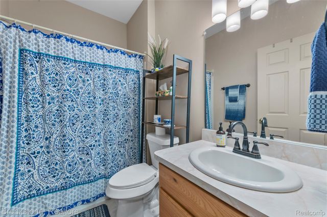 3568 Grove Lane, Auburn Hills, MI 48326