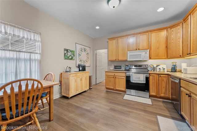 3568 Grove Lane, Auburn Hills, MI 48326