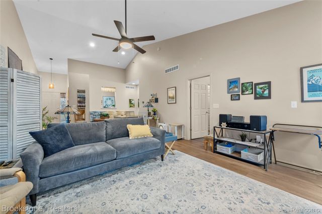 3568 Grove Lane, Auburn Hills, MI 48326