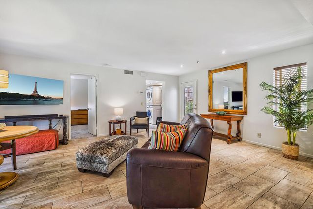 2700 Lawrence Crossley Road 103, Palm Springs, CA 92264