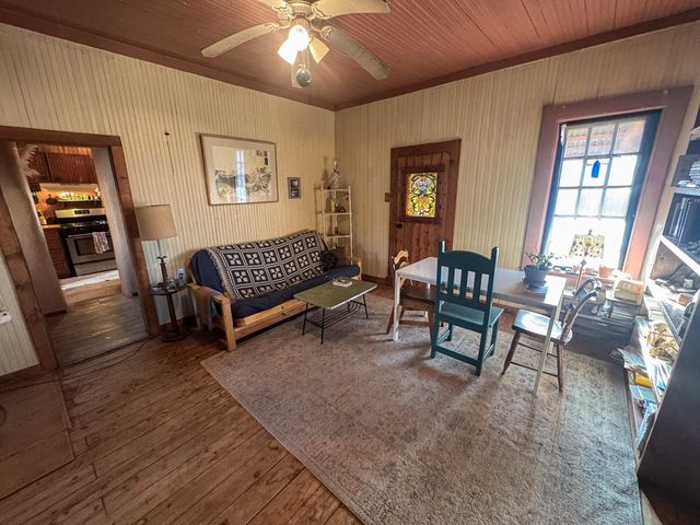 406 S Cockrell St, Alpine, TX 79830