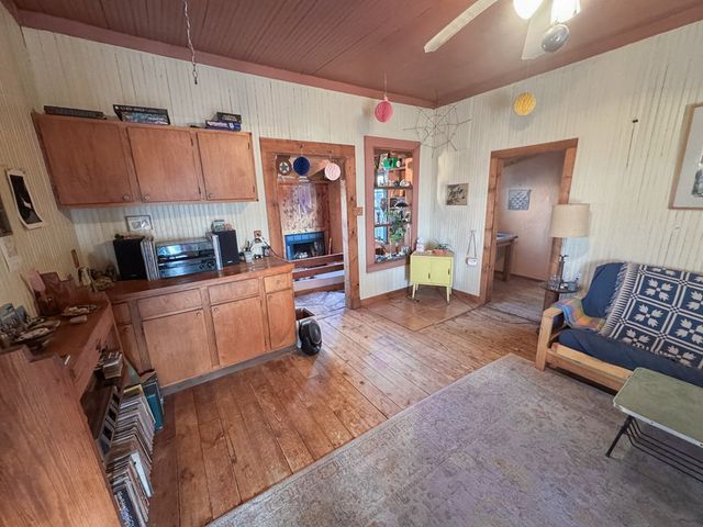406 S Cockrell St, Alpine, TX 79830