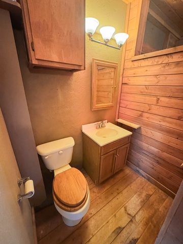 406 S Cockrell St, Alpine, TX 79830