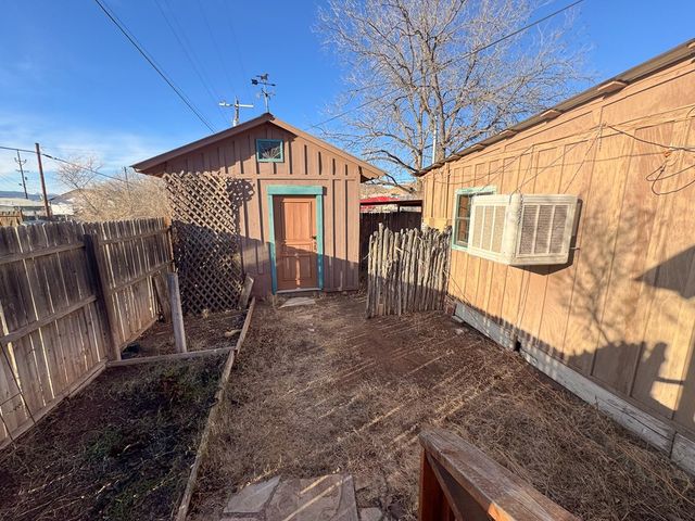 406 S Cockrell St, Alpine, TX 79830