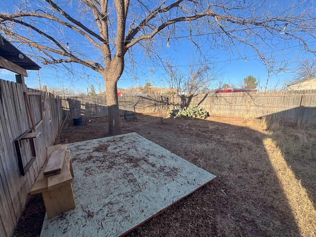 406 S Cockrell St, Alpine, TX 79830