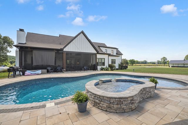 9520 Dyer Rd, Rockvale, TN 37153
