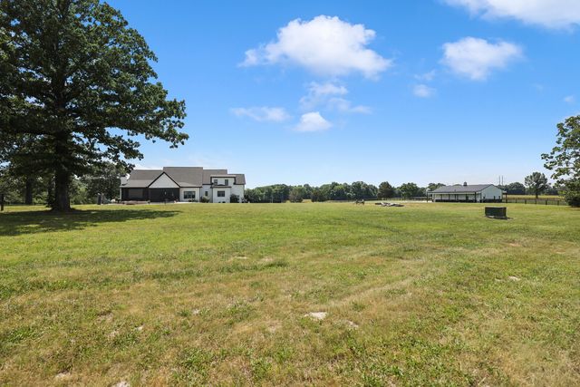 9520 Dyer Rd, Rockvale, TN 37153