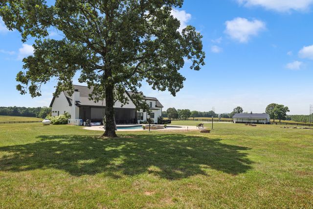 9520 Dyer Rd, Rockvale, TN 37153
