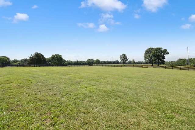 9520 Dyer Rd, Rockvale, TN 37153