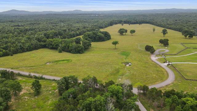 9520 Dyer Rd, Rockvale, TN 37153