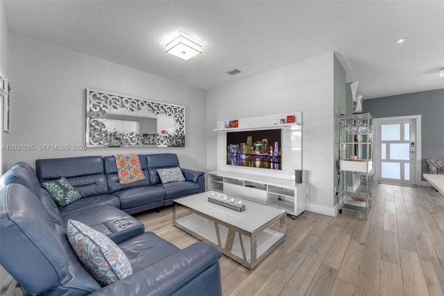 4449 SW 164th Path, Miami, FL 33185