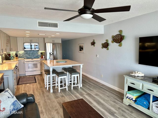 4849 Saxon Dr Apt A210, New Smyrna Beach, FL 32169