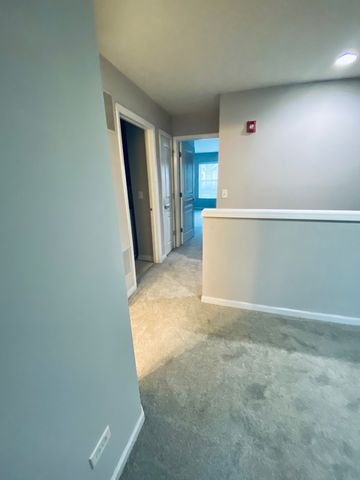 337 Devoe Drive 337, Oswego, IL 60543