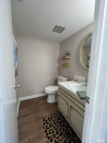 5537 South Wayne Avenue, Fort Wayne, IN 46807