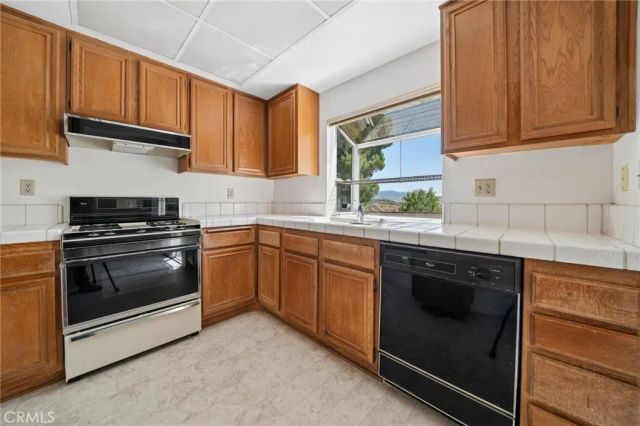31918 Gelding, Castaic, CA 91384