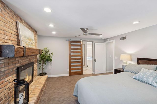 4360 Chimo East Street, Deephaven, MN 55391