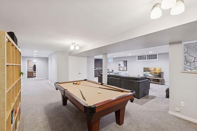 4360 Chimo East Street, Deephaven, MN 55391